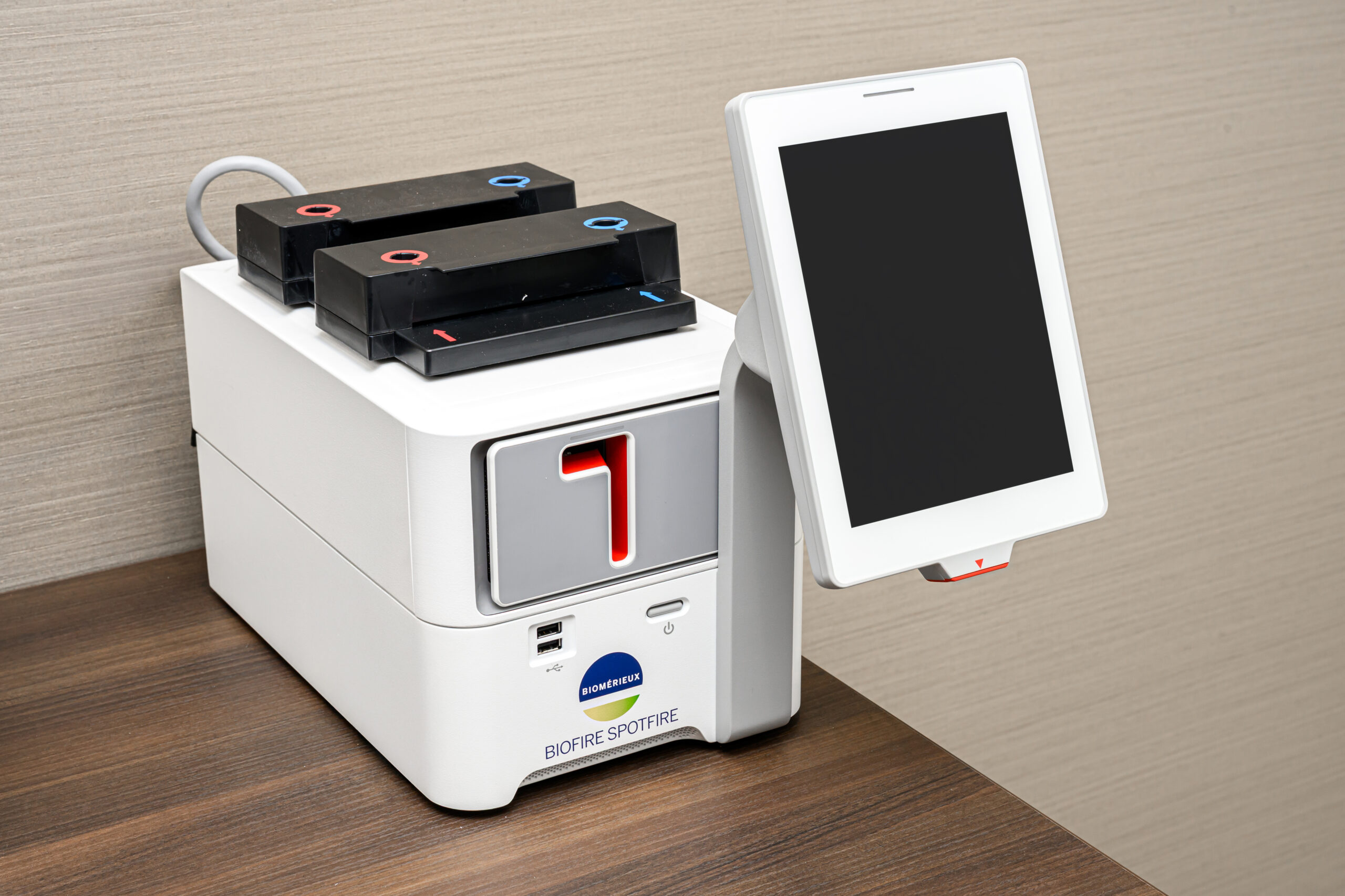 遺伝子分析装置